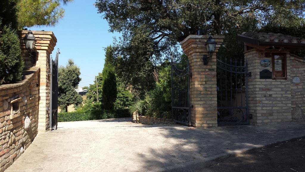 Agriturismo Col Morino Bed and Breakfast Pineto Εξωτερικό φωτογραφία